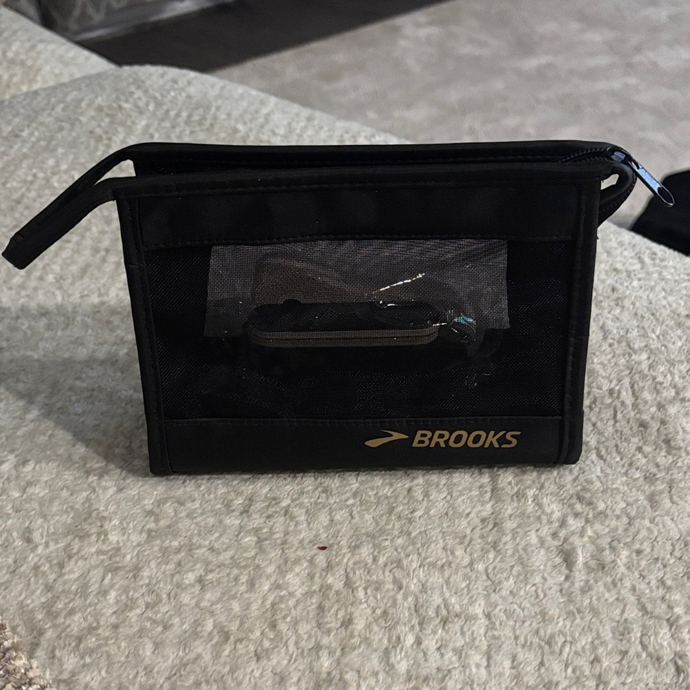 Brooks Black Bag with Pedicure Kit - Picture 1 of 3